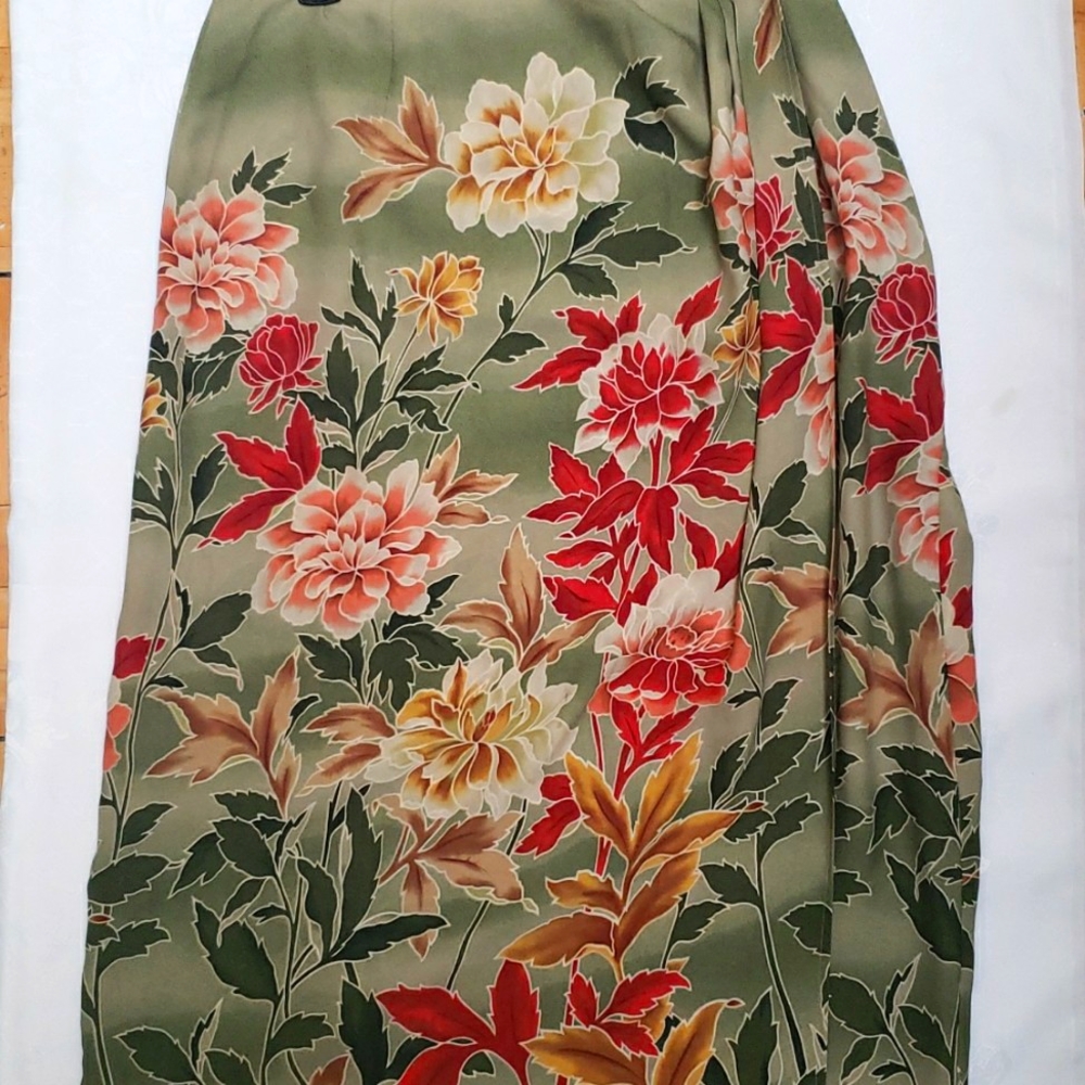Vtg New Talbots ๐
PURE SILK ๐
Fully Lined Skirt Size 12 - Picture 4 of 8